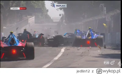 jedlin12 - Potężny karambol w Formule E 7 aut odpadło
#formulae #f1 #wyscigi