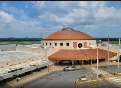 Loskamilos1 - Budynek lotniska w amerykańskim mieście Chattanooga, otwarty w 1992 rok...