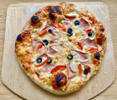 Ledeburyt_ - Pizzerka na podwieczorek ( ͡° ͜ʖ ͡°)


#gotujzwykopem #pizza