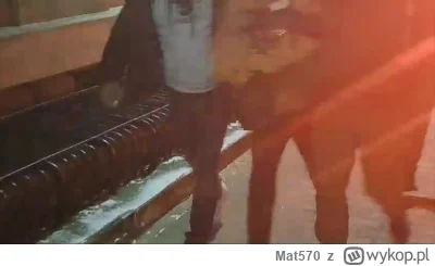 Mat570 - @staszaiwa: https://streamable.com/1zv2qt