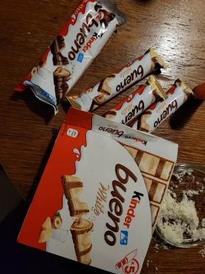 Chlopakizdzialeczek - Kinder Wy gnoje... 5x batoników białe Kinder??? Super cena, ale...