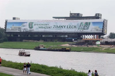 ordynarny_cham - @arinkao: To prawda, kontrowersyjnym po Smoleńsku ( ͡~ ͜ʖ ͡°)