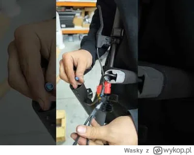 Wasky - @Olsea: Były kable które się montowały pod kierownicą na aliexpress do 100zł,...