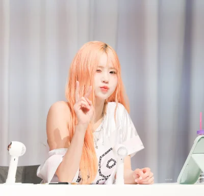 XKHYCCB2dX - #koreanka #hayoung #fromis9