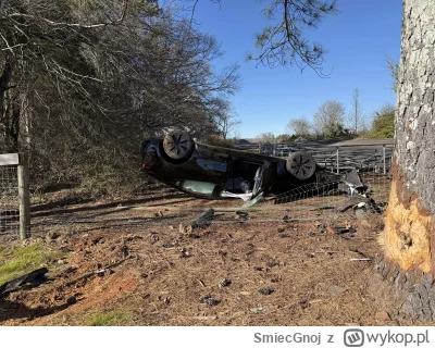 SmiecGnoj - @kwanty: tutaj wątek na reddit: https://www.reddit.com/r/TeslaFSD/comment...