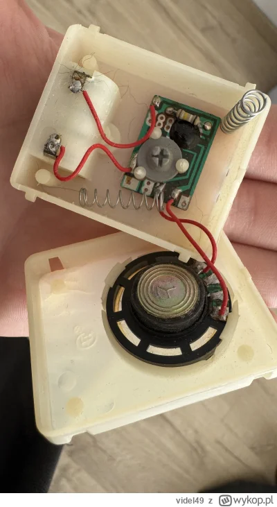 videl49 - #elektronika #pytanie #pytaniedoeksperta #retro Czy tutaj da się wymienić b...