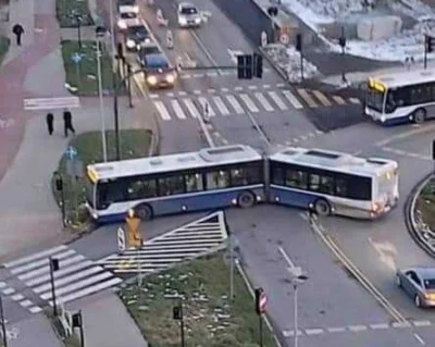 goferek - Jak obserwuję sposób i bezpieczeństwo jazdy kierowców krakowskich autobusów...