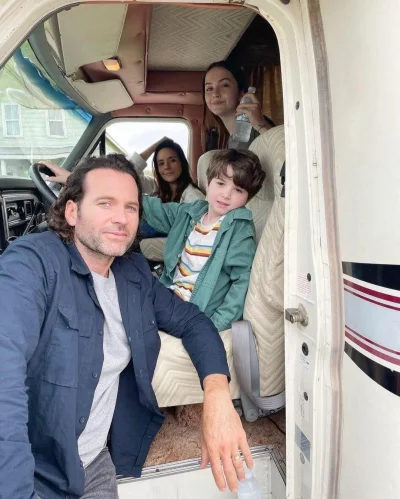 Mega_Smieszek - Ostatnie zdjęcie przed wyjazdem mojego wujka z jego rodziną na wyciec...