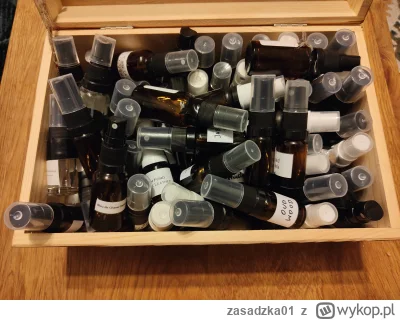 zasadzka01 - Kiedyś nieopatrznie wszedłem na tag #perfumy i teraz się ze mnie koledzy...