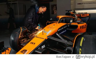 BasTajpan - Spokojnie Lando, wujek Robert tak ci odpicuje bolid, że mucha nie siada. ...