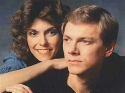raeurel - Just like before
It's yesterday once more.

The Carpenters - Yesterday Once...