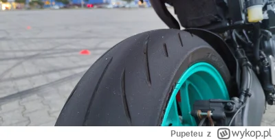 Pupeteu - #motocykle 
Fajnie, że jest jeszcze ciepło. Jeździ jeszcze ktoś z tagu? 
Na...