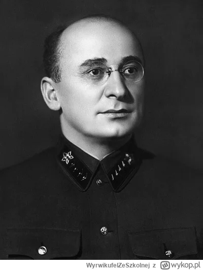 WyrwikufelZeSzkolnej - @FizylieRR jest jeszcze inne fajne określenie na zielonego - Ł...