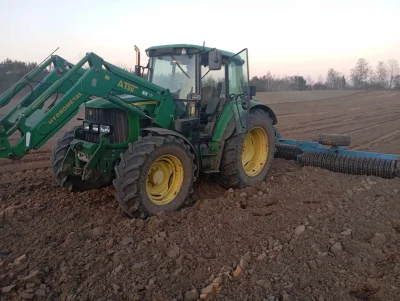 Hasacz_Prawdziwy - #rolnictwo #johndeere
Wałowanko jeleniem po orce :3