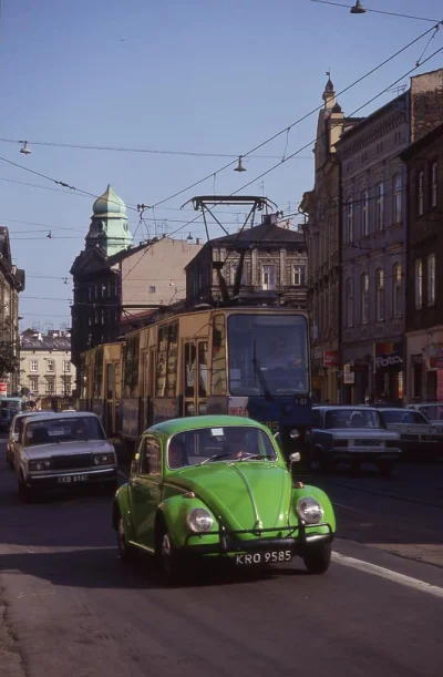 czykoniemnieslysza - Kraków, ul. Stradomska, 1993

#lata90 #historia #krakow