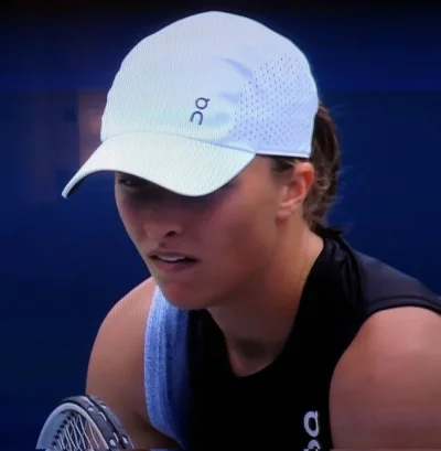 wojna - Ukraińska tenisistka również nie ma już ua wstążki na czapce.

#niemaprzypadk...