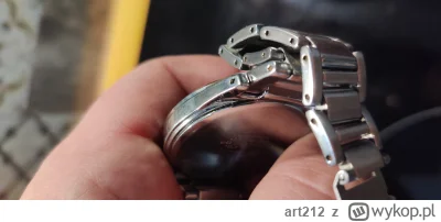 art212 - Ma ktos pomysł jak podważyć domowymi sposobami dekiel w zegarku w celu wymia...
