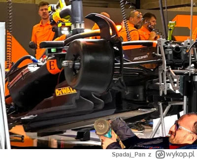 Spadaj_Pan - #f1 wyciekło zdjęcie z garażu Norrisa zaraz po zakończeniu wyścigu