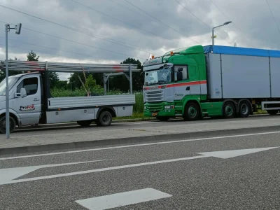 etherway - kierowca tira mial juz pewnie cale zycie przed oczami...

#holandia #wypad...