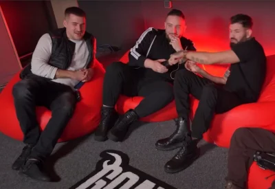 sodomita - To wyruchajmy asystentkę we trzech i zjeżdżamy na puchę 

#famemma