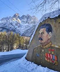 janielubie - @niedoszly_andrzej: w ostatnich latach do osetyjskiego panteonu mityczny...