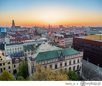 belu_p - Wschód pomiędzy wieżami oraz piękna architektura Wrocławskich kamienic.

wik...