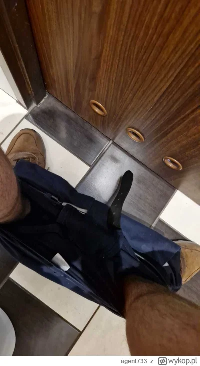 agent733 - Od 8 lat w tej samej robocie, 
od 8 lat walenie w chooja,
od 8 lat chooja ...