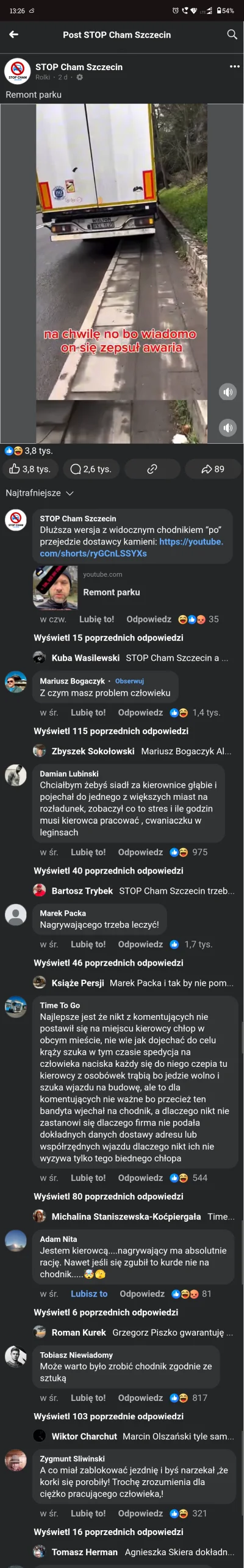 KonwersatorZabytkow - Typ stanął tirem na chodniku, rozwalił go a brainlety w komenta...