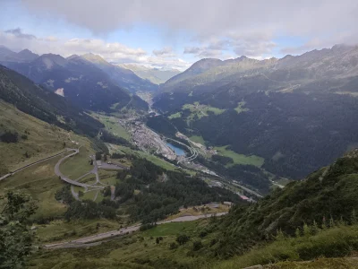 openordie - w niedzielę jechałem do Włoch przez gottard pass, 4 osoby, jakieś szmery ...