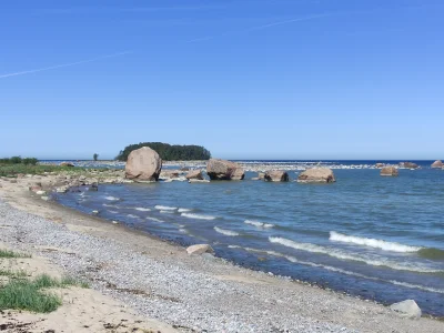 Krupier - Zwiększyć ilość kamieni, plaża wytrzyma. ( ͡º ͜ʖ͡º)