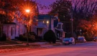 UmCykCyk - Weranda spłynęła temu domku. No samochód też jakby po nim czołg przejechał...