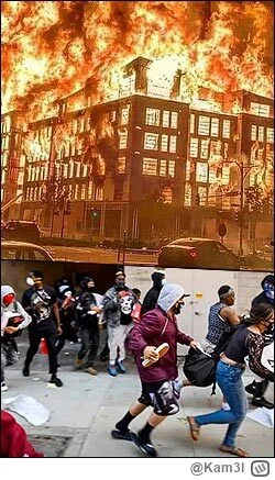 Kam3l - Protesty BLM

Załączone zdjęcie (U góry: budynek w Minneapolis spłonął w nast...