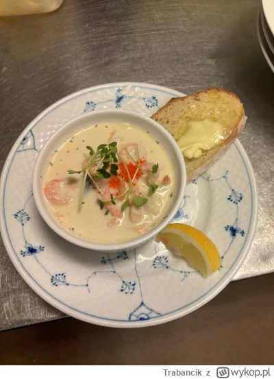 T.....k - Ziomek potrzebował pomocy na kuchni w restauracji to zostałem kucharzem. Zu...