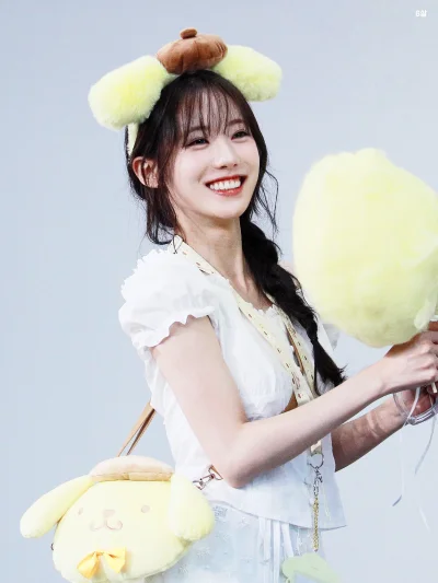 XKHYCCB2dX - #koreanka #luda #wjsn