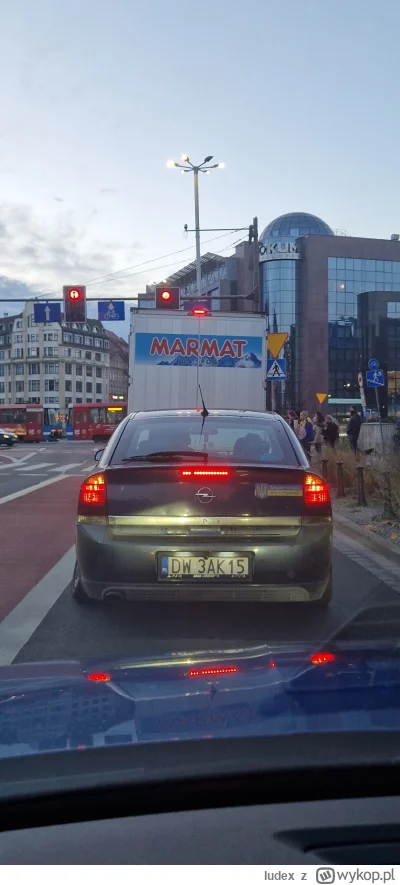 Iudex - Lewe kolo? W porządku jest!

SPOILER

SPOILER

#wroclaw #motoryzacja