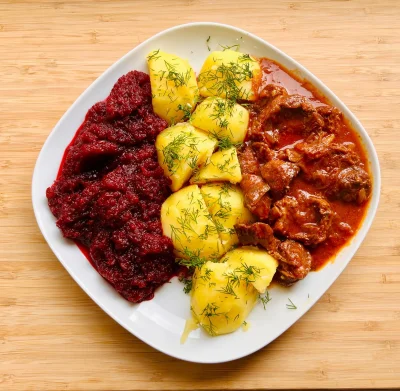 L....._ - Polak godny jest ziemniaka
Ziemniak godny jest Polaka...



#gotujzwykopem ...