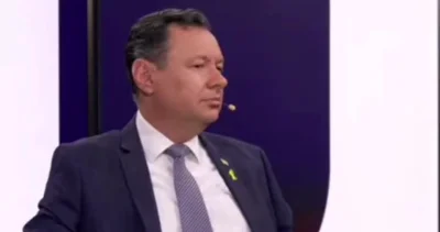 Latarenko - 14:50
Po wywiadzie "pan" ambasador dostał szału i zaczął się drzeć na maz...