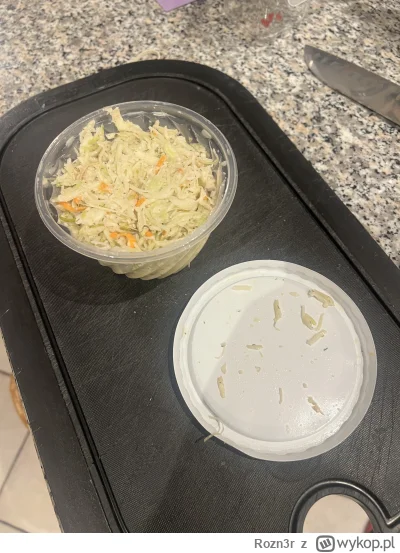 Rozn3r - Byłem dzisiaj w Eurospar, kupiłem sobie surówkę otwieram a tutaj lekkie moje...