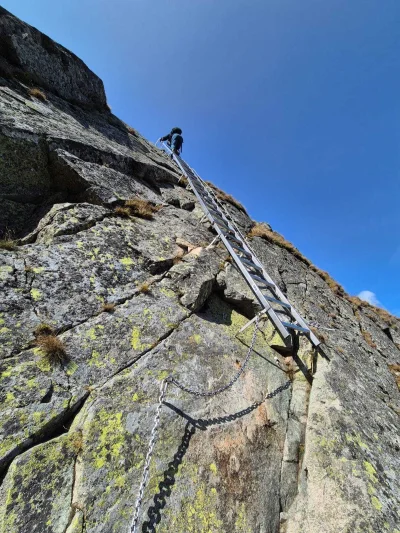 DonaldiuszTrumpowski - Zrobiłem wczoraj Orlą Perć. Szlak jest trudny, natomiast sama ...