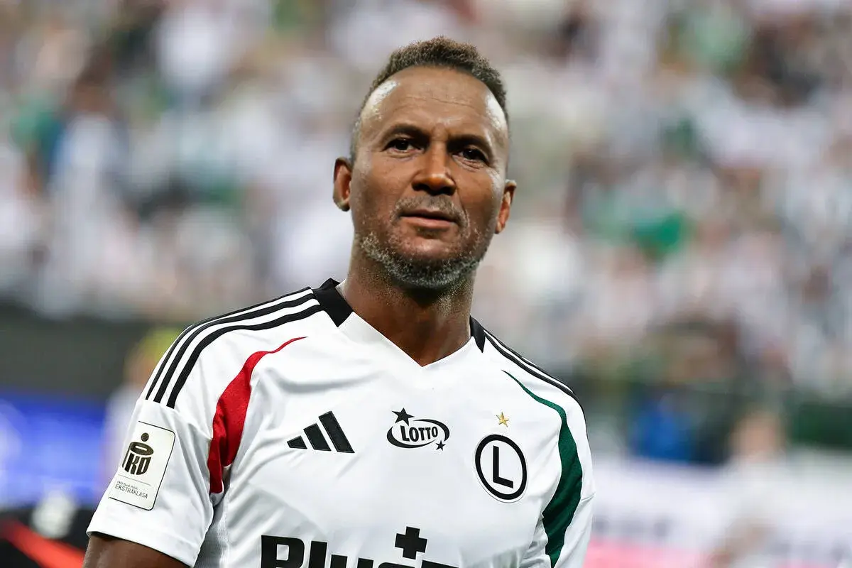 KasjuszHasta2 - #mecz Jean Paula na szpicy strasznie brakuje