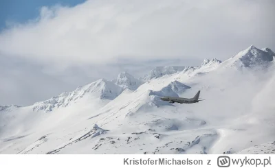 KristoferMichaelson - Boeing P-8 Poseidon . W górach se latał.
#fotografia #mojezdjec...