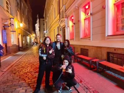 rancorn - @Huptys: widać że Oskarek ma luz, a snejki po wyjściu z piwnicy spięty i ze...