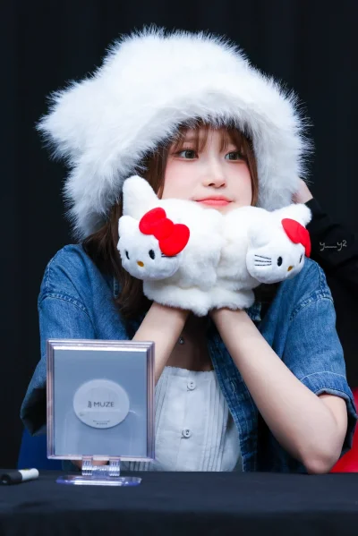 XKHYCCB2dX - #koreanka #hayoung #fromis9