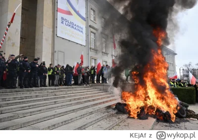 KEjAf - @Lambo994: masz tu jakieś zdjęcie tych palonych opon (i więcej innych podobny...