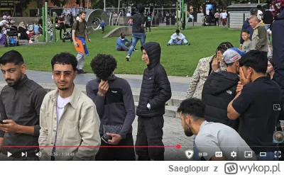 Saeglopur - Rozwala mnie jak oni wiecznie po prostu znudzeni, nie ważne które miasto ...