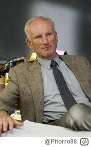 Pitorro88 - @flexx Czy to nie jest czasem aktor znany między innymi z dnia niepodległ...