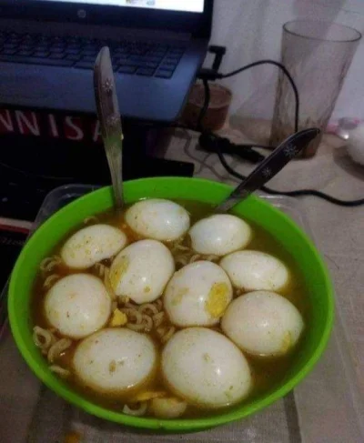 zdrajczyciel - przereklamowany ten ramen

#ramen #gotujzwykopem