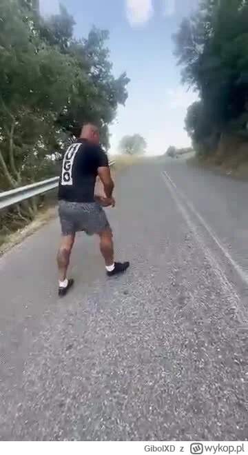 GibolXD - #famemma stypiące pytania to wrzucę małolata k2 ratującego żółwia