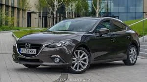 Palladyn400 - @Ksemidesdelos: Mazda 3 sedan