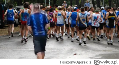 1KiszonyOgorek - #raportzpanstwasrodka  klapek na maratonie. Nagroda głowna: 6 sześ#!...